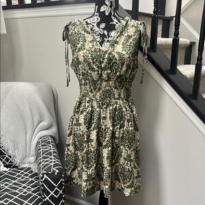 NWT Cupshe Green Print Dress-Large